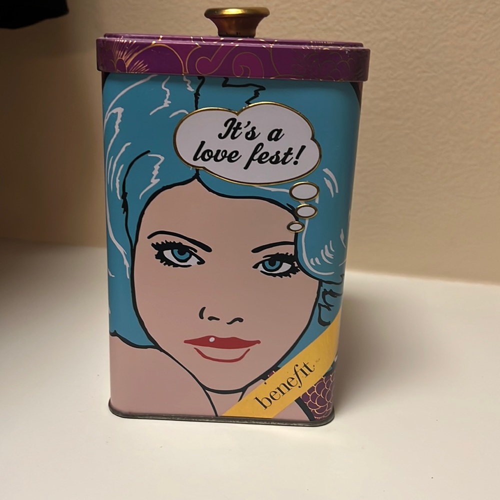 Benefit container